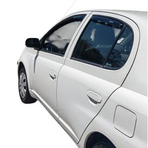 Set De Aletas Botaaguas Toyota Yaris Ecco 2000 - 2006