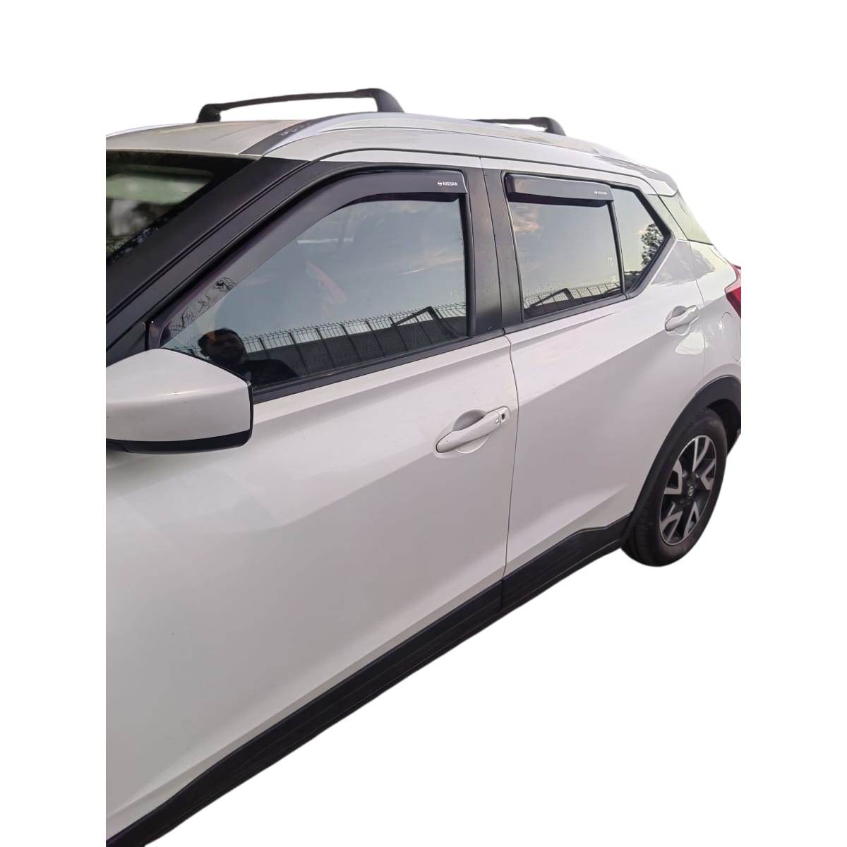 Set De Aletas Botaaguas Nissan Kicks - Imagen 3