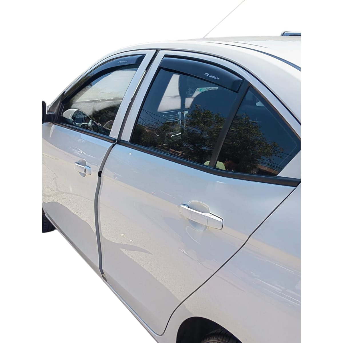 Set De Aletas Botaaguas Chevrolet Sail 2017 - 2023 - Imagen 5